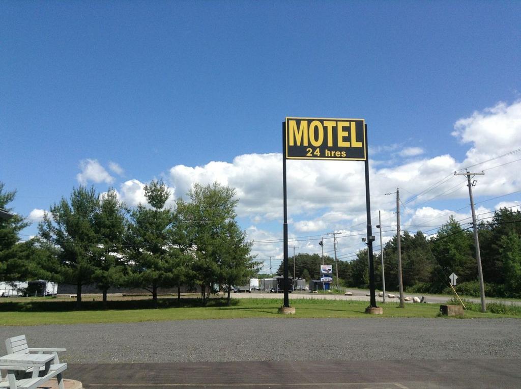 Motel Rayalco Laurier Station Exterior foto